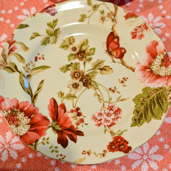 Elegant Pale Celery Green & Coral-Red Dessert Plates, Porcelain Set Of 4 - Picture 3 of 5